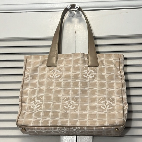 CHANEL WITH COA - BEIGE NYLON TRAVEL LINE TOTE - Picture 3 of 11